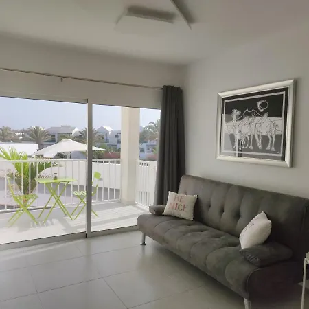 Vero Senator, Costa Teguise